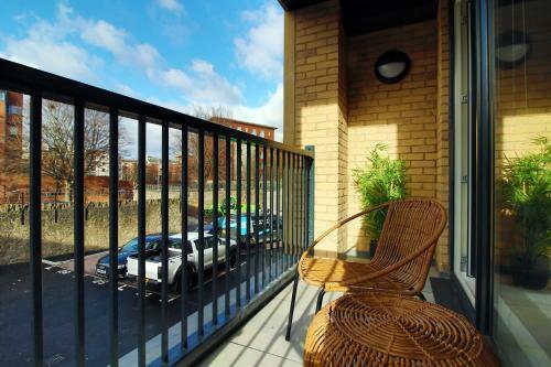 Apartamento Luxury 2 Br Flat, 6 Mins Drive In City Centre!