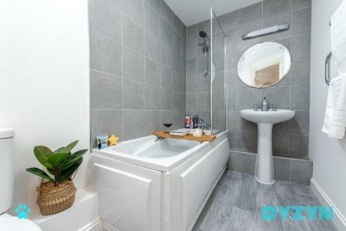 Apartamento Dyzyn Living - B2b Stays -secure Parking -great Location