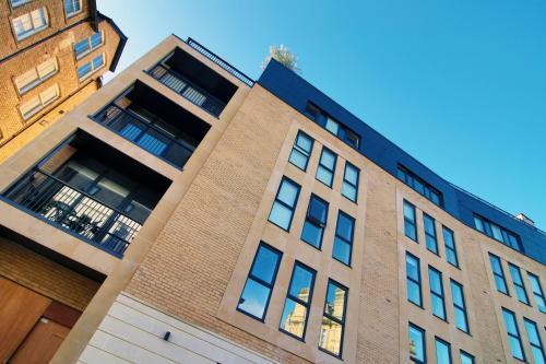Apartamento Comfortable 1 Br, 6 Mins Drive In City Centre