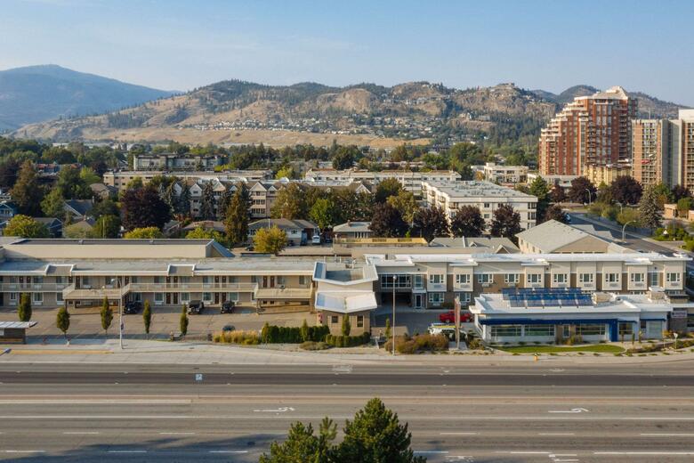 Hotel Kelowna Inn & Suites