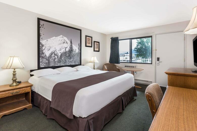 Hotel Super 8 Kelowna
