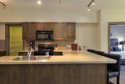 Apartamentos Playa Del Sol Resort - Vacation Rentals