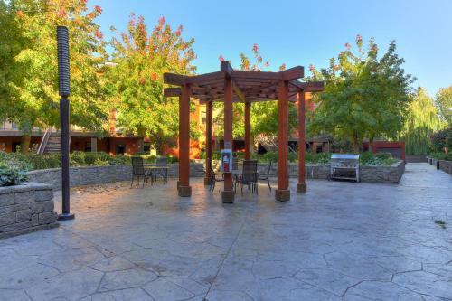 Apartamentos Playa Del Sol Resort - Vacation Rentals