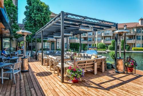 Hotel Delta Grand Okanagan Resort