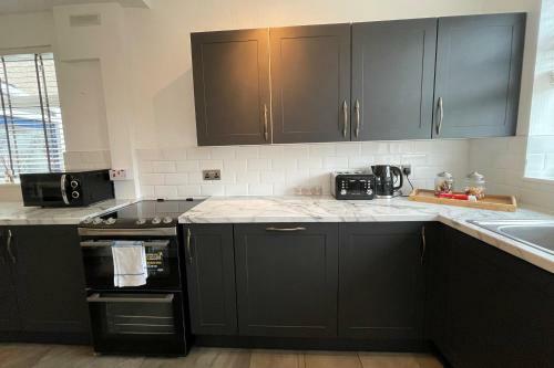 Seedfield House - Elegant Stylish Home