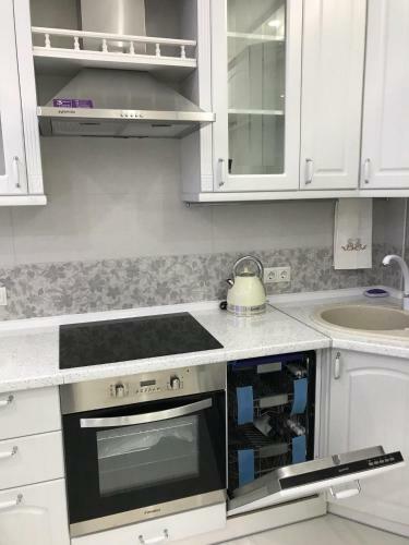 Luxe Apartment On Drahomanova