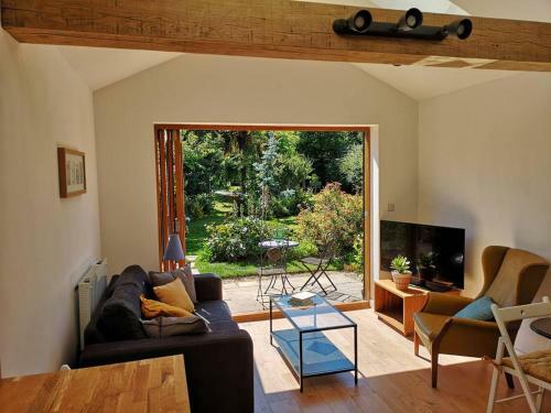 The Bird House At Woodburn Cottage