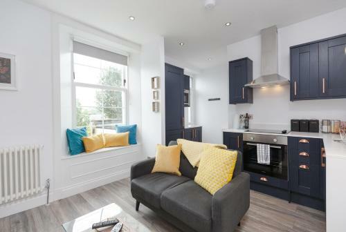 Dollar Apartments-39 Bridge Street