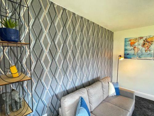 Spacious House, Ideal For Contractors, Leisure Or Corporate Stays