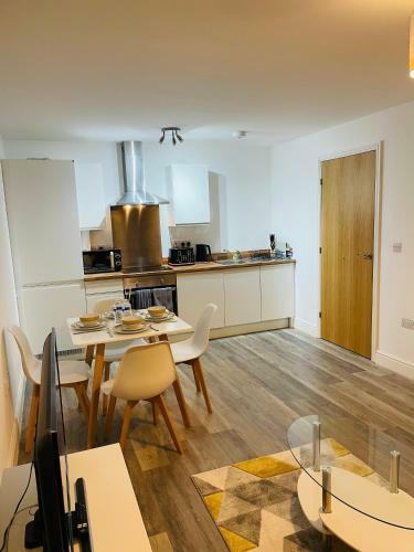 Apt311 2 Bedroom Serviced Apartment - Free Parking