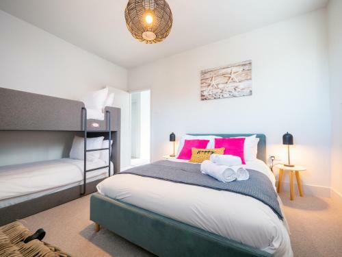 Luxury Detached House On Redwalls, Dartmouth