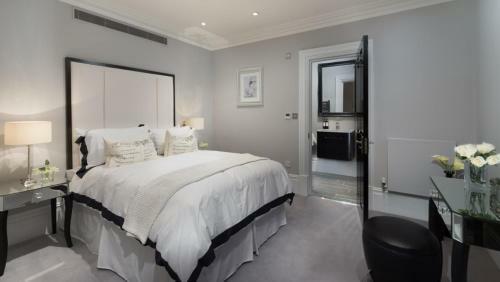 Room In Dream House London