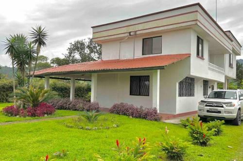 Hermosa Casa de Campo A 10min de La Ciudad