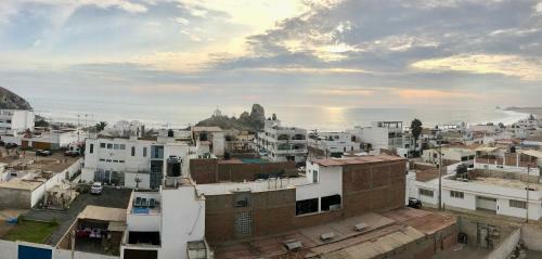 Hostal Bravo Surf Camp Punta Rocas