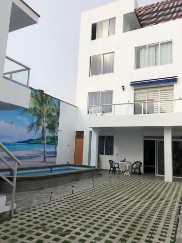 Hostal Bravo Surf Camp Punta Rocas