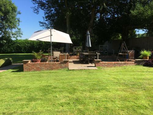 Crossways Self-catering Cottage - Self Contained