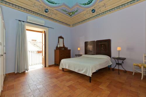 Porto Salvo Apartments