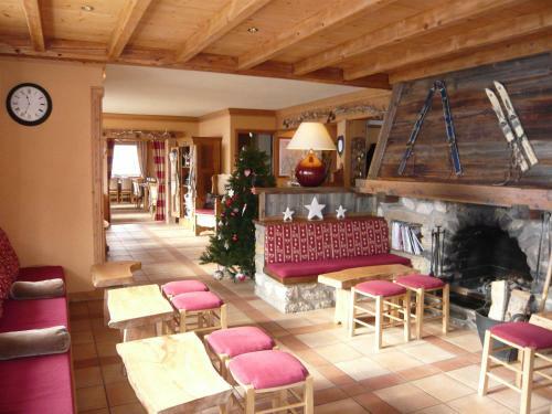Hotel Le Caprice Des Neiges H�tels-chalets De Tradition