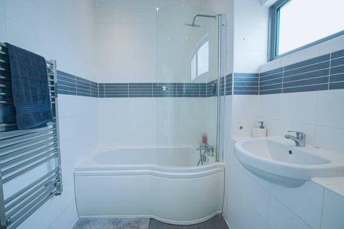 Modern Private Gated Luxury Home Getaway