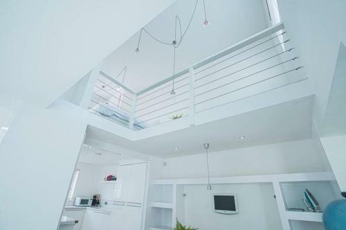 Modern Private Gated Luxury Home Getaway