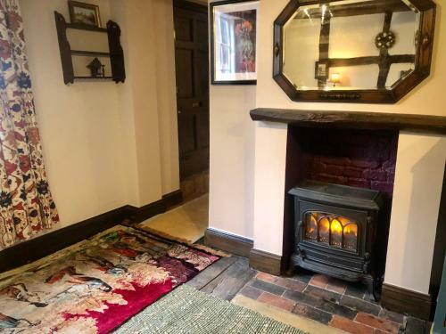 Mere Cottage