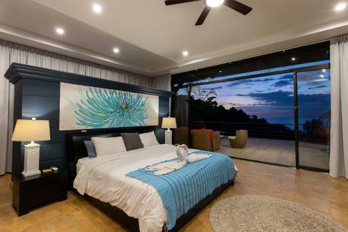 Luxurious 5 Bed 45 Ba Home With Amazing Ocean Views And Private Beach Access