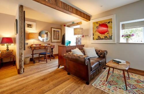 Crown Cottage
