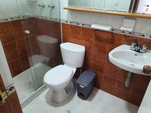 Apartamento 3alc Con Balcon Y Parqueadero Laureles