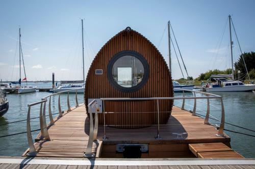 Samphire Ark 900 Boat