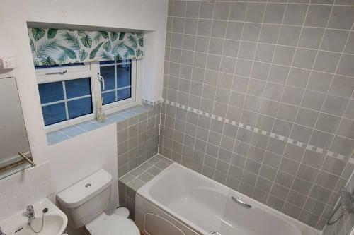 Monks Cleeve Bungalow