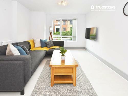 Kiln Side By Truestays - 3 Bedroom House