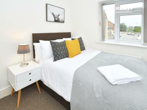 Kiln Side By Truestays - 3 Bedroom House