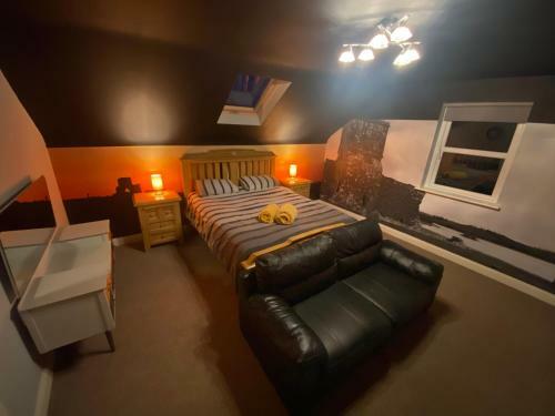 Group Accommodation Sleeps 12 Hot Tub Cinema Pets