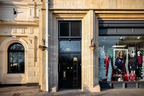 Cathedral View - An Exclusive Private Apartment On Cathedral Green, Exeter