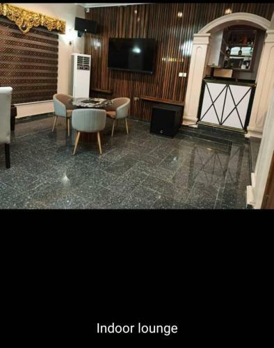 Hostal Jeozi Service Guest House