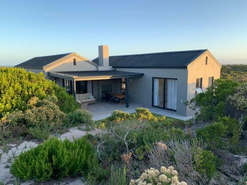 402 In Romansbaai