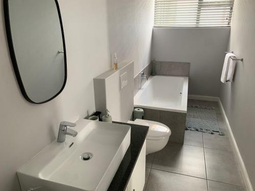402 In Romansbaai