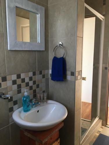 Gansbaai Self-catering Apartment