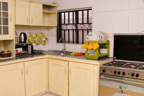 Apartamento A Serene 5 Bedroom Residential Home