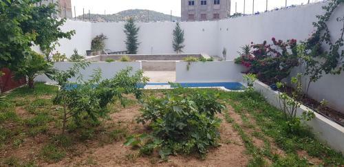 Apartamento Relaxing Home With Garden And Swimmingpool