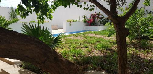 Apartamento Relaxing Home With Garden And Swimmingpool