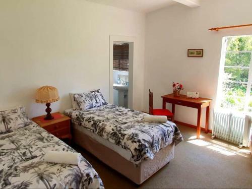 Hostal L'orange Guesthouse