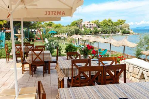 Amoudi Studios Apartments Hotel