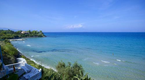 Paradisso Beach Villas