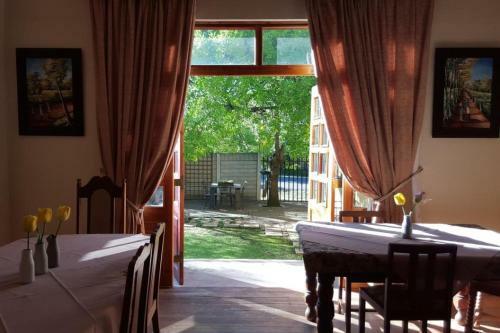 Hostal Lali's Guest House