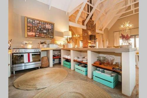 Midlands Home With Gigantic Views