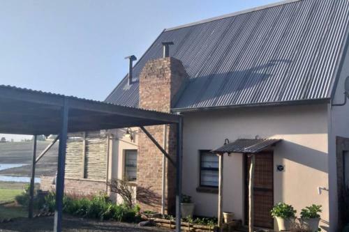 Midlands Cottage With Gigantic Views