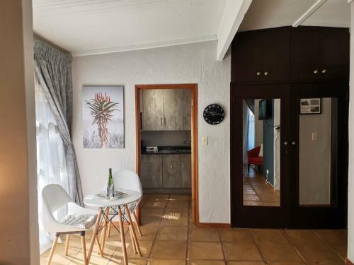 Hostal Mia Hills Guest House