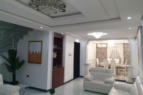 Premier Villa - Luxury 4 Bedroom Duplex
