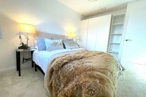 3 Bed Modern Design House Near Beach And Arundel